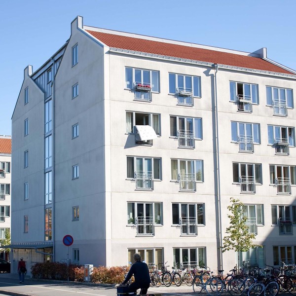 Kvarter Kandidaten i Uppsala från vägen