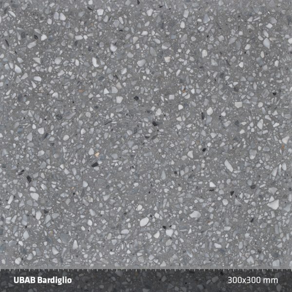 UBAB Bardiglio. Mellangrå nyans med ljusa inslag av Bardigliomarmor och grå cement. Vissa mörka stenar